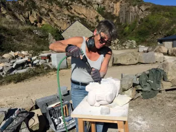 ghislaine-vernaujoux-sculpture__